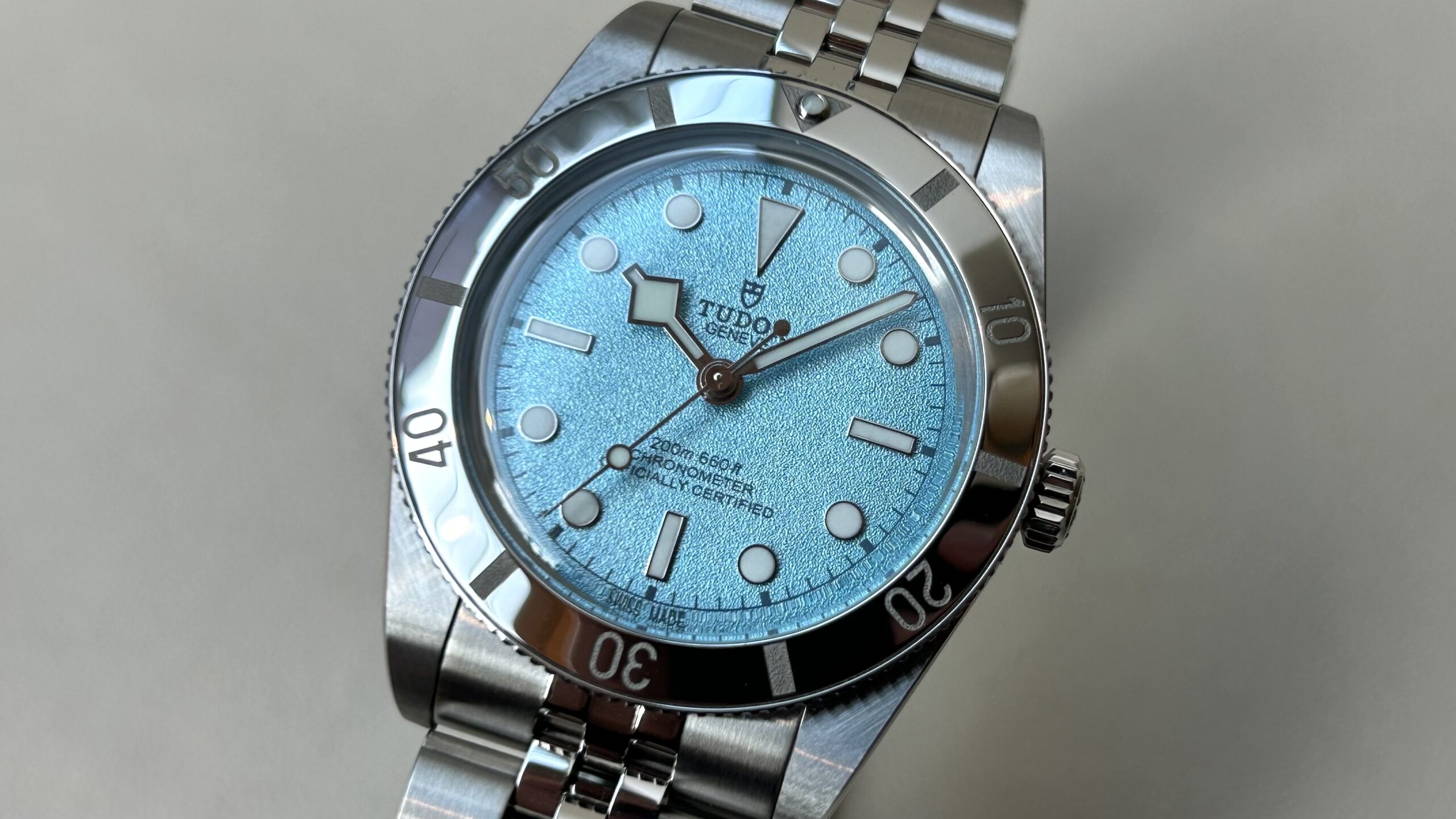 ラグーンブルー」ラグジュアリーなダイバーズウォッチ | | 表参道